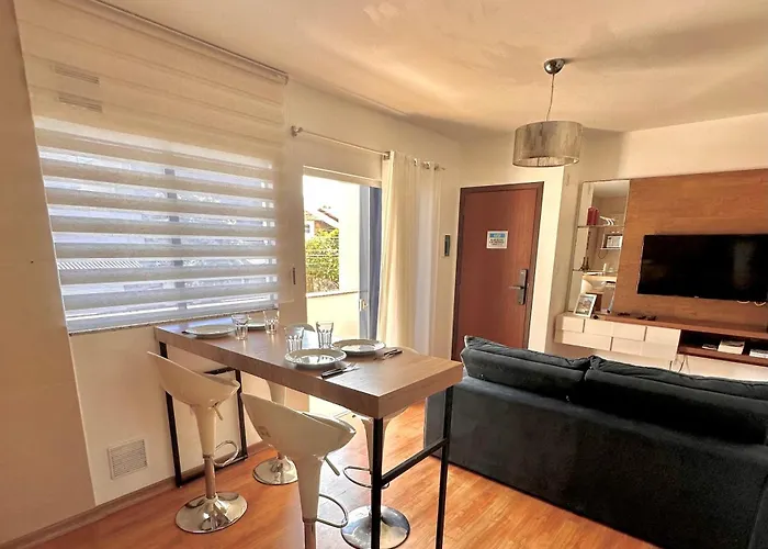 Apartamento Completo 2 Quartos Com Ac Em Blumenau A 10Min Vila Germanica, Tv A Cabo E Premiere, Ideal Para Familia, Facil Acesso Para Pomerode