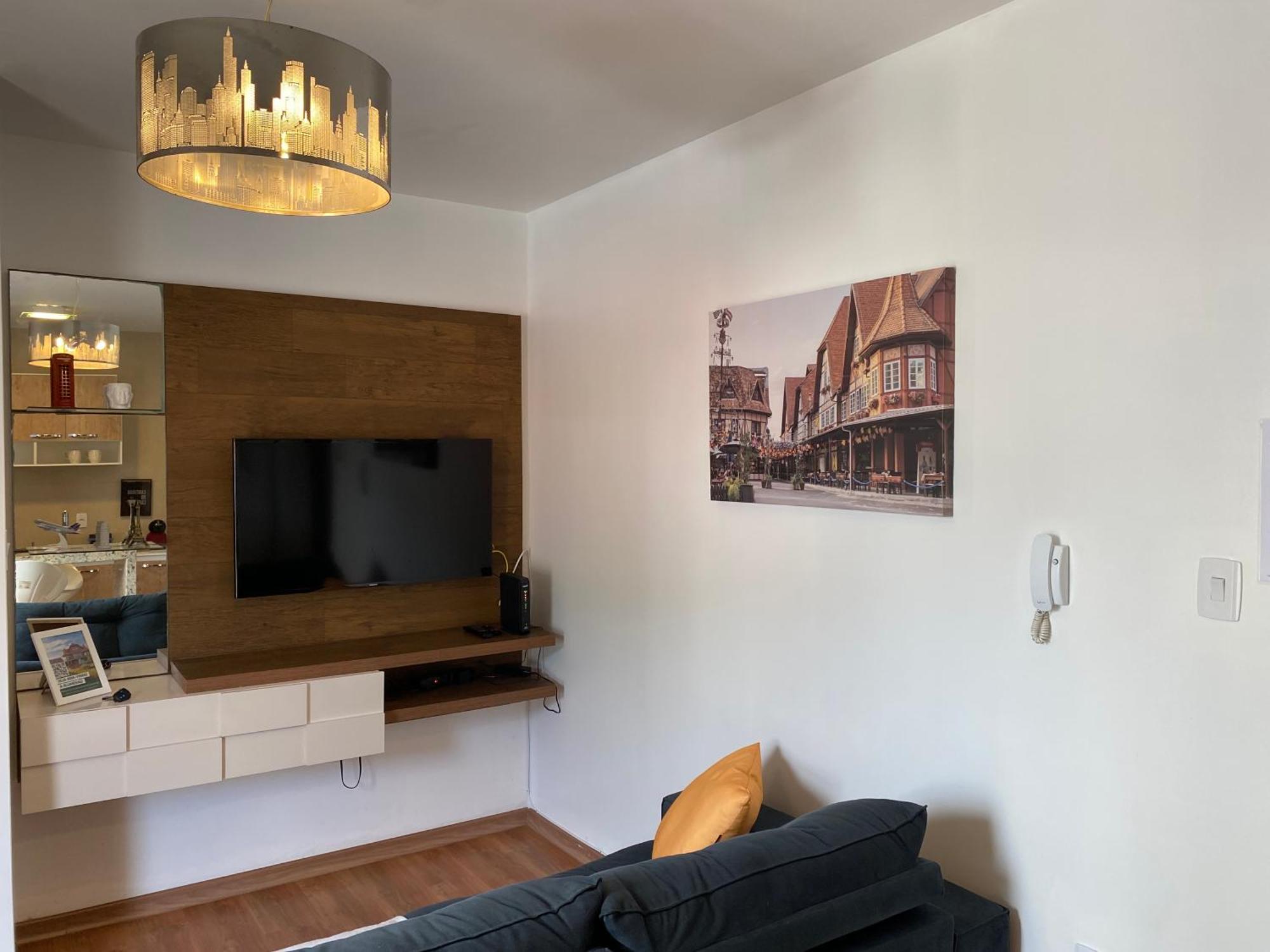 Apartment Germânica: Cozy 2-bedroom With Ac, Tv & Easy Access Blumenau