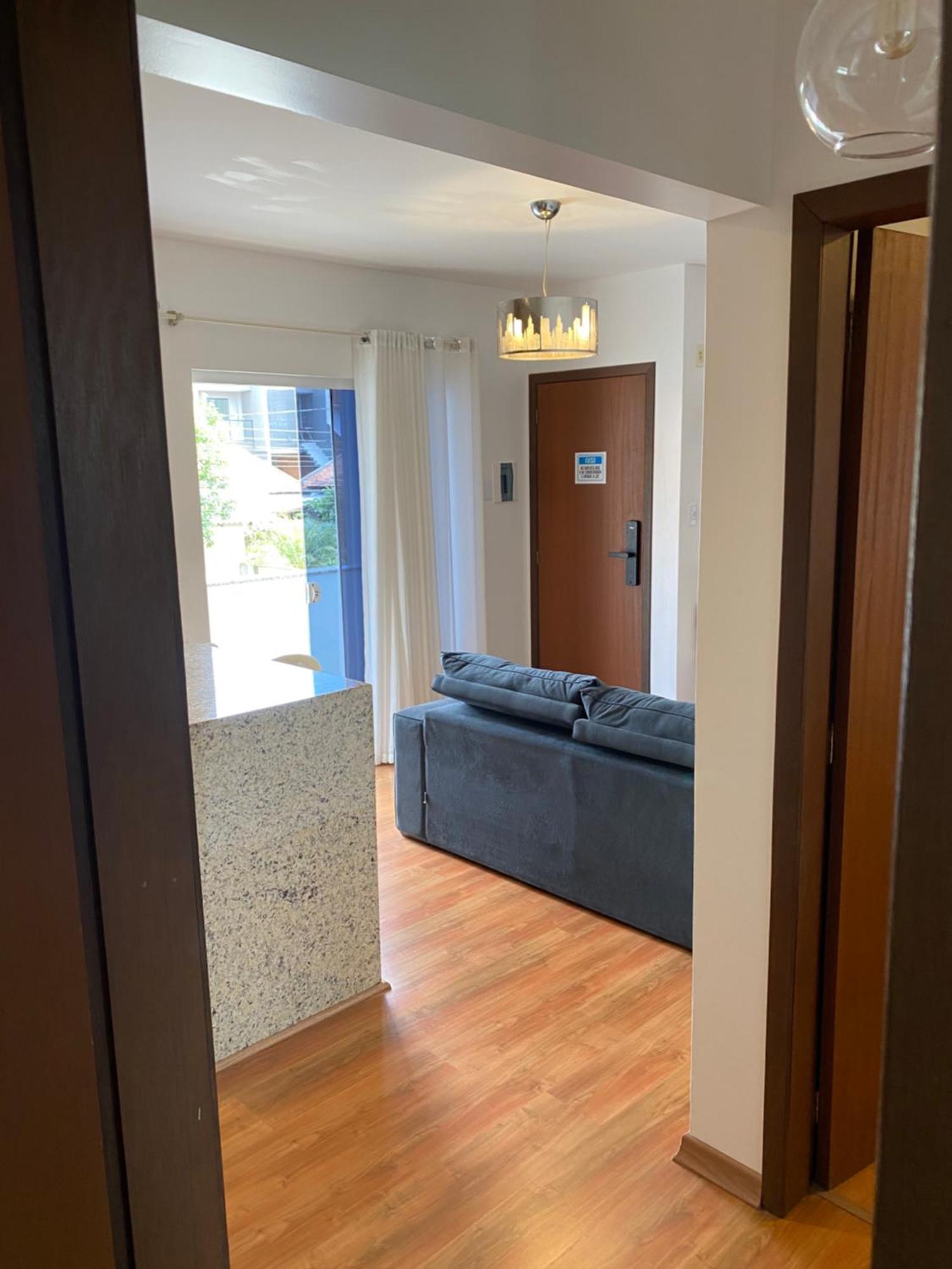 Germânica: Cozy 2-bedroom With Ac, Tv & Easy Access