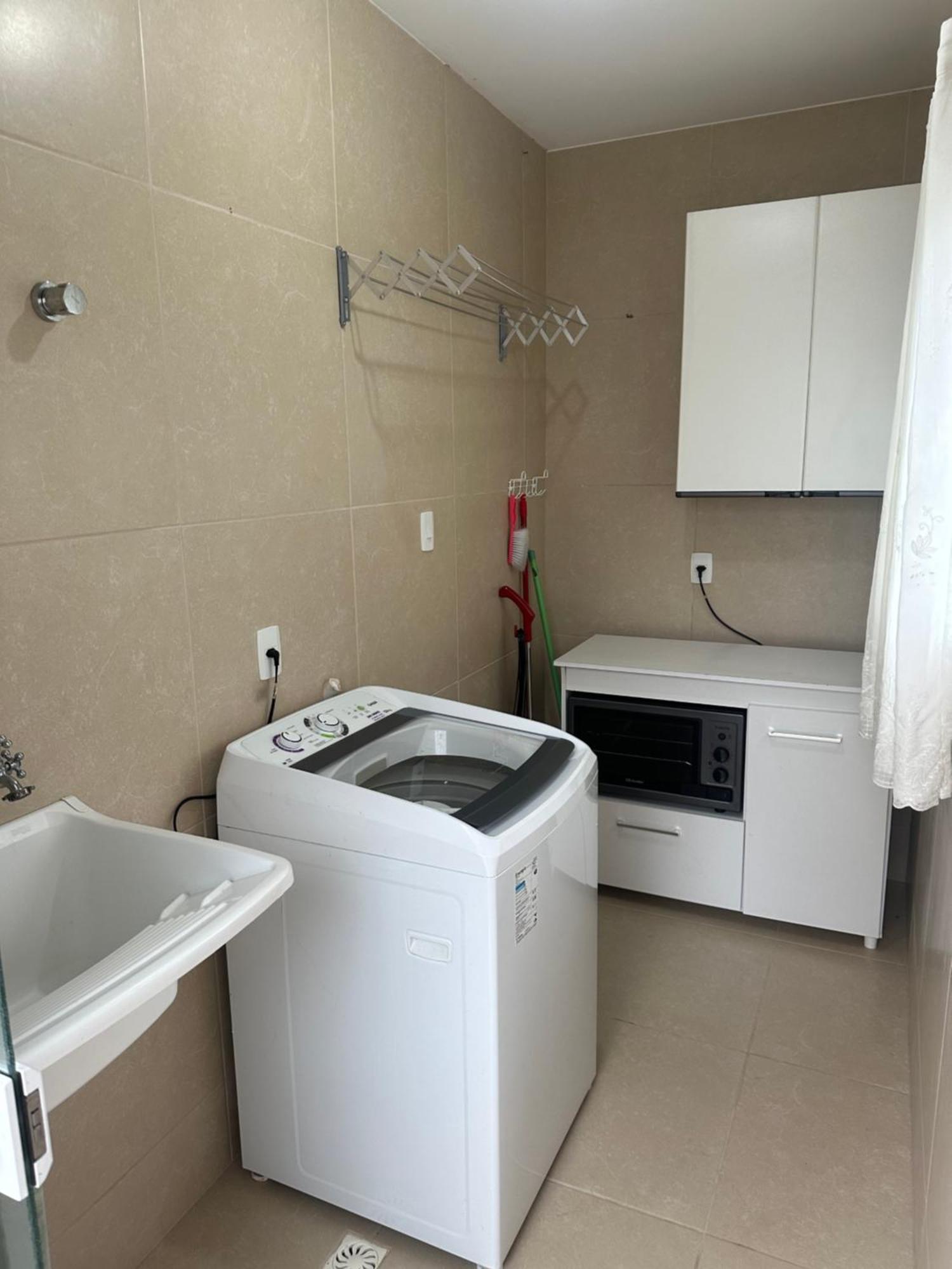 Germânica: Cozy 2-bedroom With Ac, Tv & Easy Access